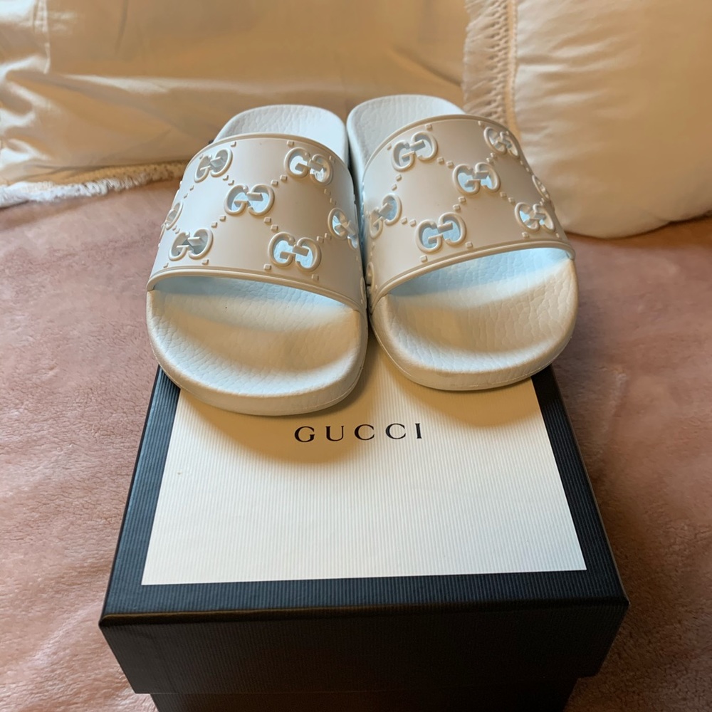 GUCCI SLIDES WHITE